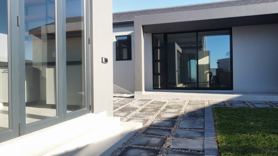 4 Bedroom Property for Sale in Oubaai Western Cape
